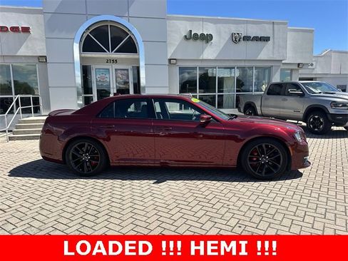 Used 2023 Chrysler 300 C image 10