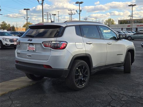 New 2026 Jeep Compass Latitude image 12