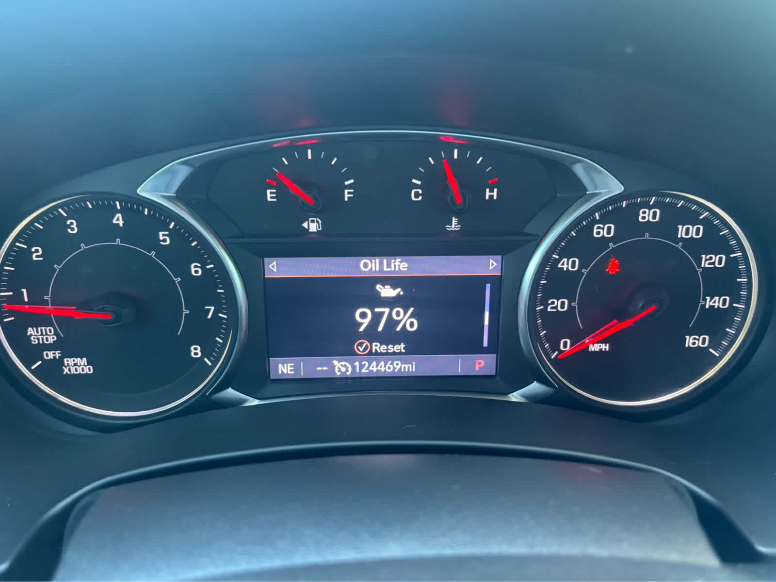 Used 2022 GMC Terrain SLT w/ Infotainment Package II AWD/4WD image 23