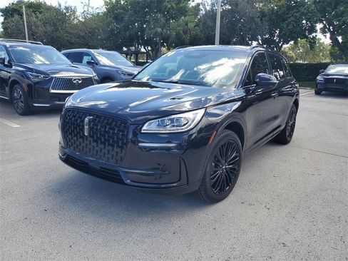 Certified 2024 Lincoln Corsair Reserve w/ Equipment Group 201A image 2