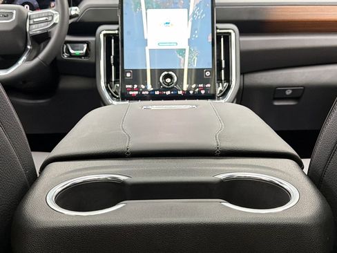 Used 2026 GMC Yukon Denali w/ Sun & Power Step Package image 34