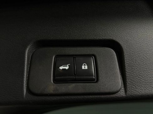 Used 2023 Nissan Rogue SL w/ SL Premium Package image 31