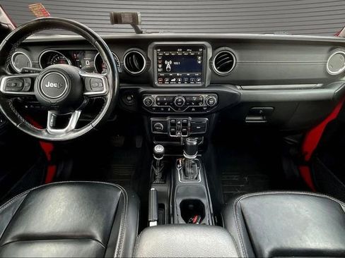 Used 2021 Jeep Wrangler Unlimited Sahara w/ Cold Weather Group AWD/4WD image 7