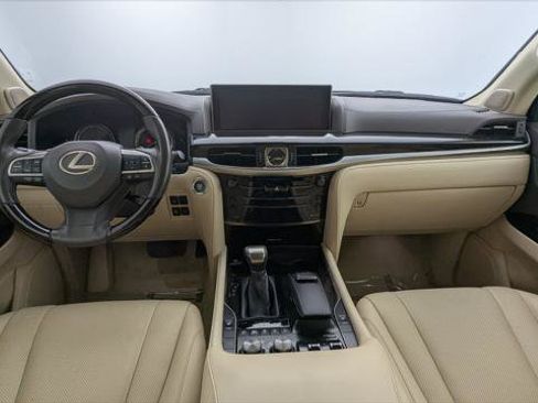 Used 2018 Lexus LX 570 4WD image 24
