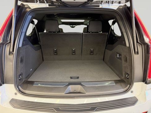 Used 2026 Cadillac Escalade ESV Sport AWD/4WD image 12