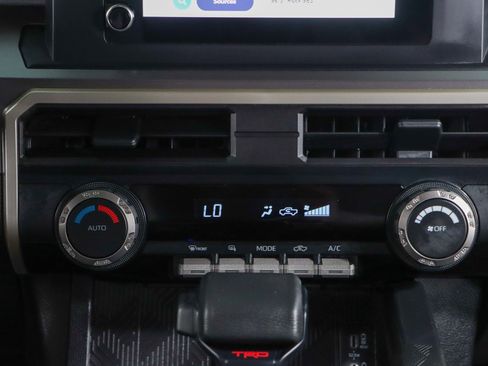 Used 2025 Toyota Tacoma TRD Off-Road AWD/4WD image 21