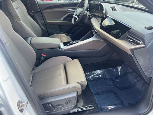 Certified 2025 Audi Q5 Premium Plus w/ Premium Plus AWD/4WD image 14
