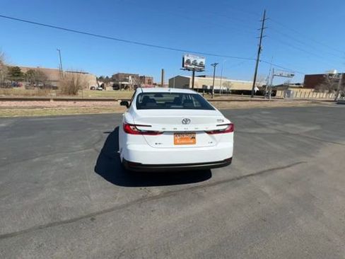 Used 2025 Toyota Camry LE image 7