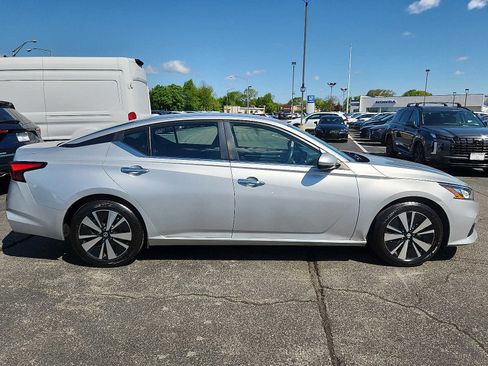 Used 2022 Nissan Altima 2.5 SV FWD image 7