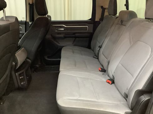 Used 2019 RAM 1500 Big Horn AWD/4WD image 24