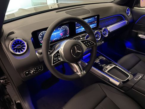 Used 2026 Mercedes-Benz GLB 250 GLB 250 image 4