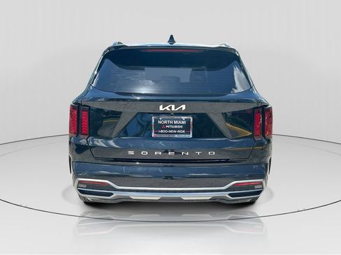 Used 2022 Kia Sorento S FWD image 6