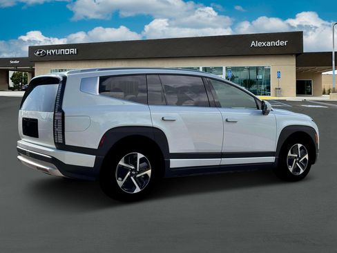 New 2026 Hyundai Ioniq 9 SE image 8