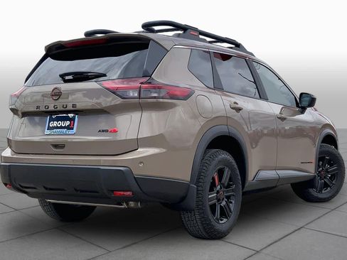 Used 2025 Nissan Rogue SV AWD/4WD image 13