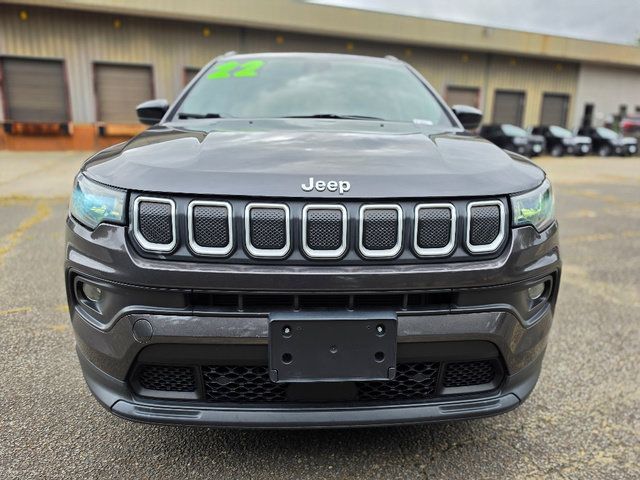 Used 2022 Jeep Compass Latitude FWD image 9
