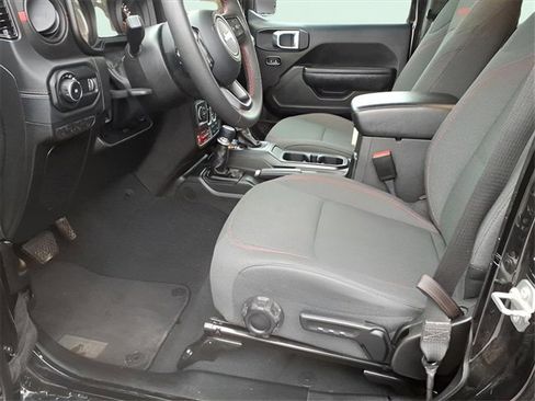 Used 2024 Jeep Wrangler Unlimited Rubicon image 11