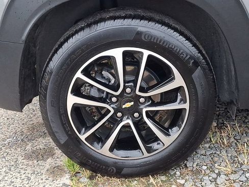 Certified 2026 Chevrolet TrailBlazer LT w/ Convenience Package FWD image 34