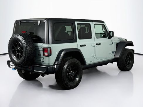 Used 2024 Jeep Wrangler Unlimited AWD/4WD image 15