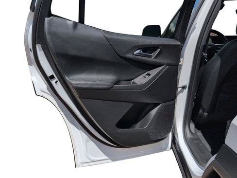 Used 2025 Chevrolet Equinox LT w/ Convenience Package II FWD image 15