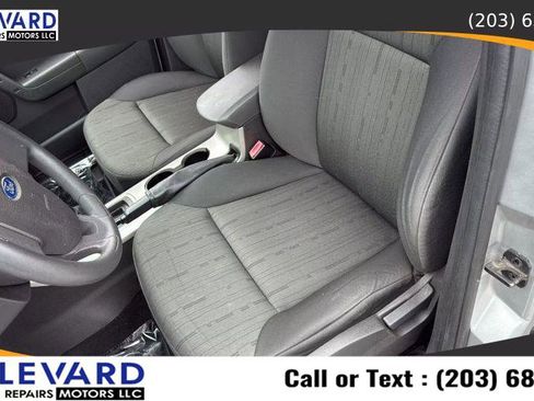 Used 2010 Ford Focus SE image 23