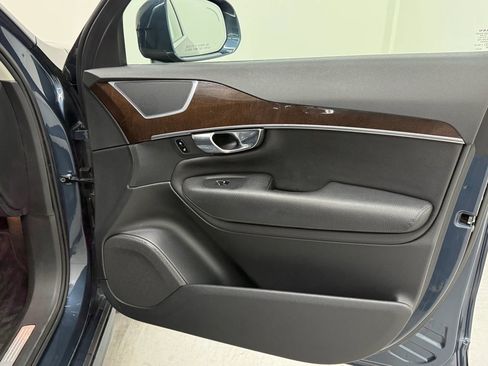 Used 2019 Volvo XC90 T6 Momentum w/ Advanced Package image 21