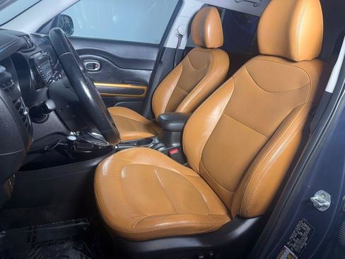 Used 2016 Kia Soul ! w/ Premium Package FWD image 26