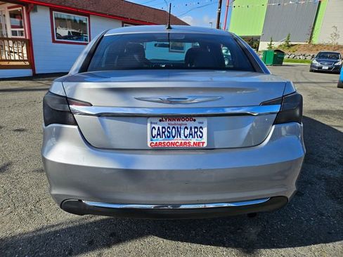 Used 2014 Chrysler 200 LX image 4