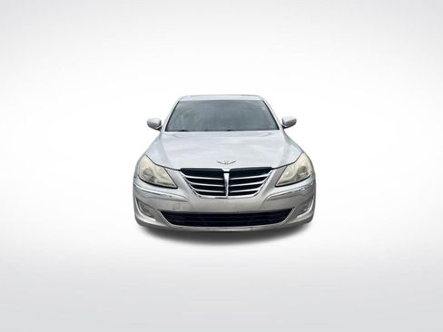 Used 2013 Hyundai Genesis 3.8 w/ Premium Pkg RWD image 3