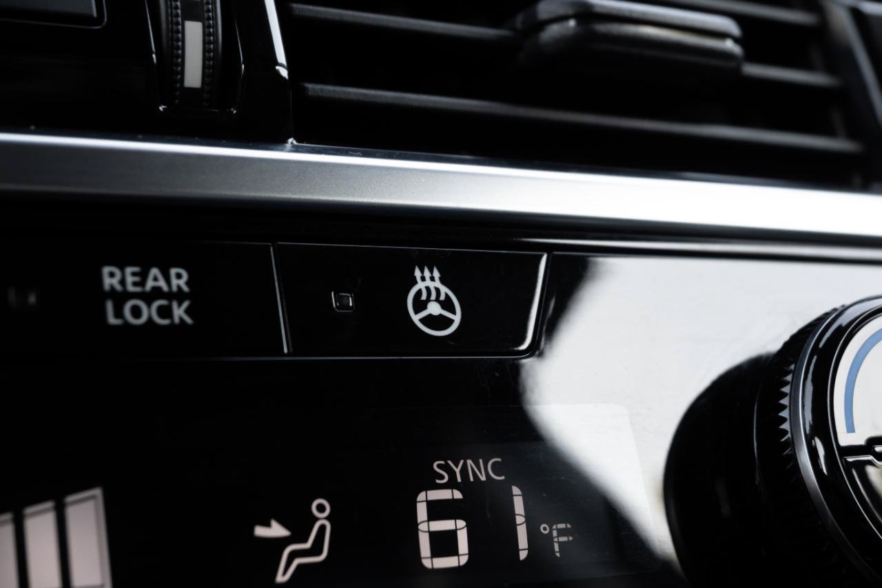 Used 2023 Nissan Pathfinder SL w/ SL Premium Package AWD/4WD image 26