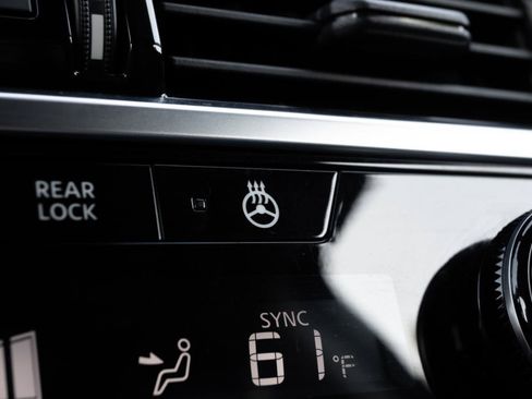 Used 2023 Nissan Pathfinder SL w/ SL Premium Package AWD/4WD image 26