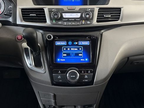 Used 2015 Honda Odyssey EX-L image 22