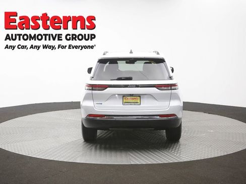 Used 2022 Jeep Grand Cherokee Limited 4xe w/ Luxury Tech Group II AWD/4WD image 40
