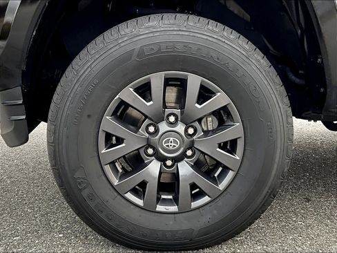 Used 2023 Toyota Tacoma SR5 image 7