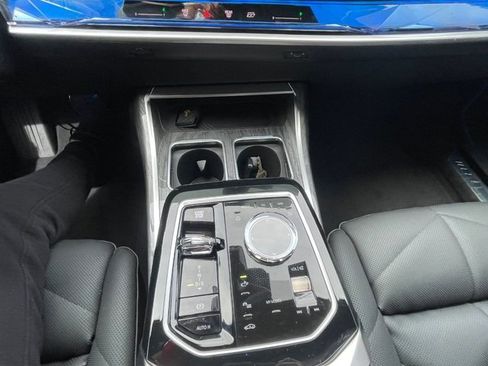 Used 2025 BMW 740i RWD image 33