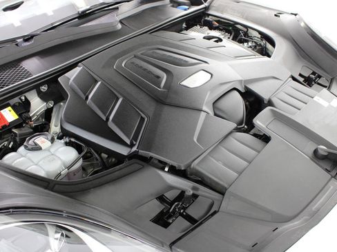 Used 2021 Porsche Cayenne image 76