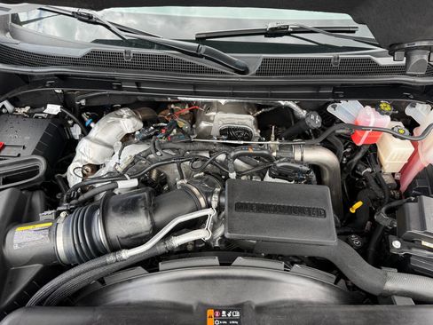 Used 2025 Chevrolet Silverado 3500 LT w/ Convenience Package AWD/4WD image 13