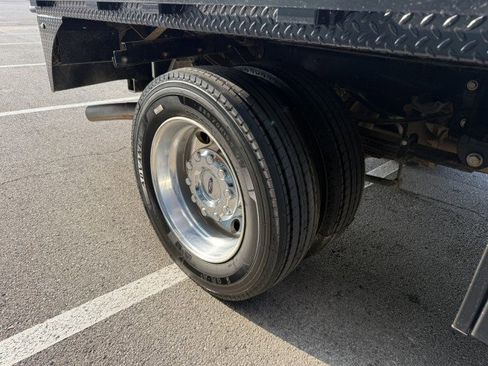 Used 2023 Ford F550 4x4 Regular Cab Super Duty image 11