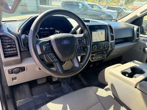 Used 2019 Ford F150 XLT w/ Trailer Tow Package image 18