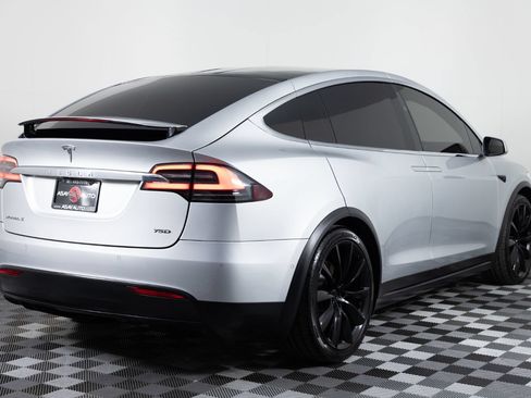 Used 2018 Tesla Model X 100D AWD/4WD image 7