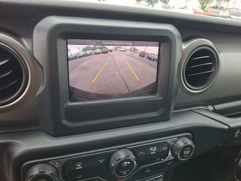 Used 2022 Jeep Wrangler Unlimited Sport AWD/4WD image 19