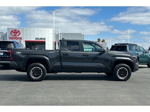 Used 2026 Toyota Tacoma TRD Off-Road w/ TRD Off Road Upgrade Package AWD/4WD image 3