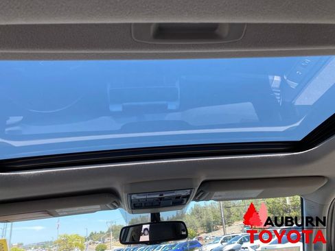 Used 2018 Toyota 4Runner SR5 Premium AWD/4WD image 35