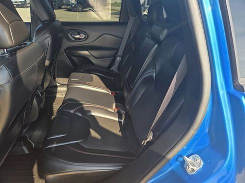 Used 2020 Jeep Cherokee Trailhawk w/ Cold Weather Group image 6