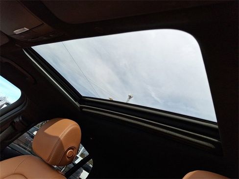 Used 2023 Mercedes-Benz GLC 300 GLC 300 Coupe image 11