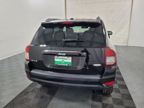 Used 2017 Jeep Compass Latitude AWD/4WD image 7