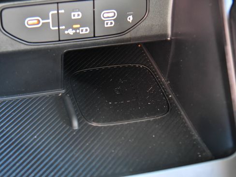 Used 2025 Kia Sorento S w/ Panoramic Sunroof Package FWD image 29