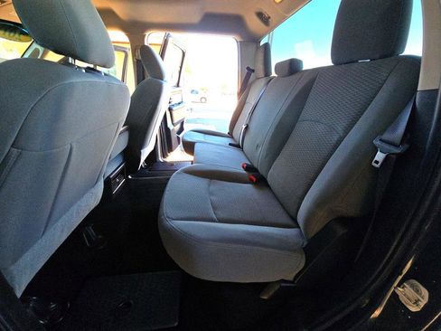 Used 2015 RAM 2500 Tradesman w/ Chrome Appearance Group image 10