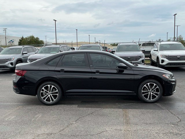 New 2027 Volkswagen Jetta Sport FWD image 2