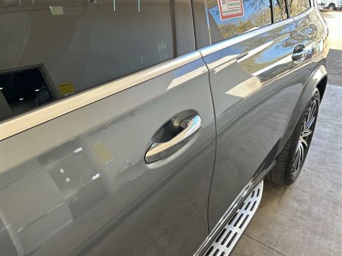 Used 2023 Mercedes-Benz GLS 450 4MATIC w/ AMG Line Exterior image 17