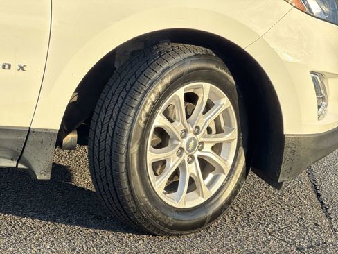 Used 2020 Chevrolet Equinox LS w/ LS Convenience Package image 12